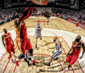 开云体育-当你凝视更衣室时，从布鲁诺到周鹏，一段离谱却真实的体育精神漂流，凝视更衣室，从布鲁诺到周鹏的体育精神离奇漂流