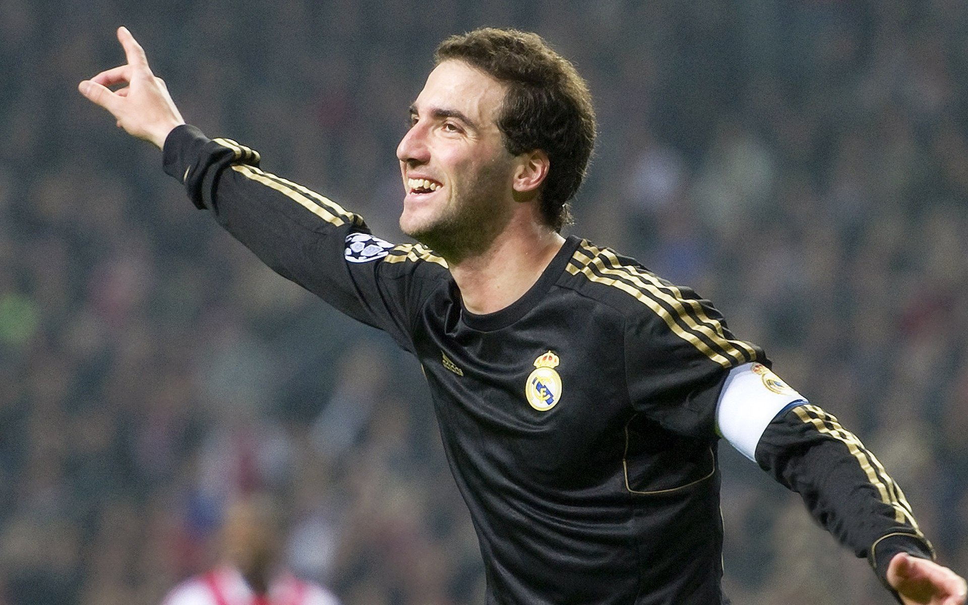 Ning利物浦之战比分碾压，新规争议沸腾足坛，利物浦之战比分碾压引爆新规争议，足坛沸腾